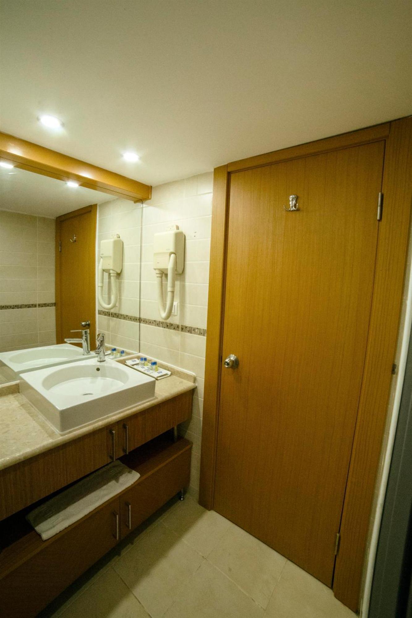 Patalya Lakeside Resort Hotel Golbası Extérieur photo